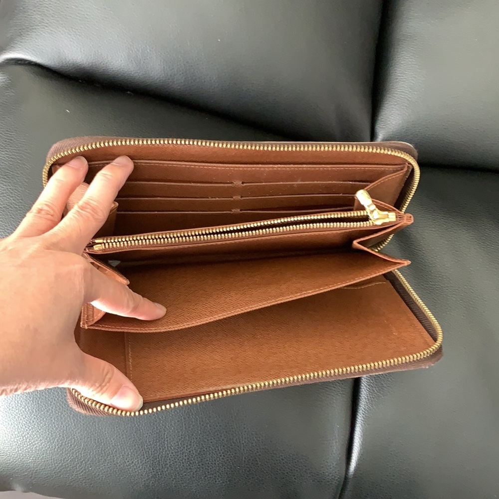 💯 authentic Louis Vuitton wallet - Picture 12 of 17